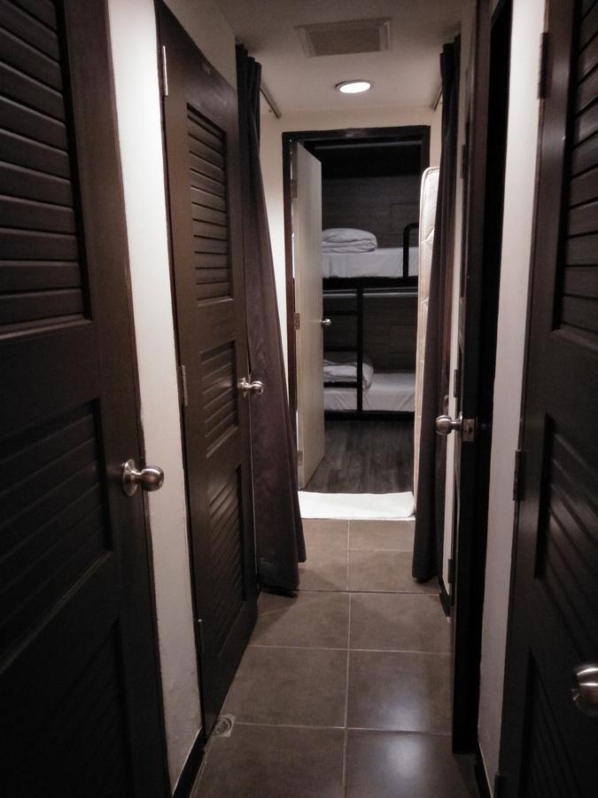 בנגקוק Badu Sukhumvit Dormitory מראה חיצוני תמונה
