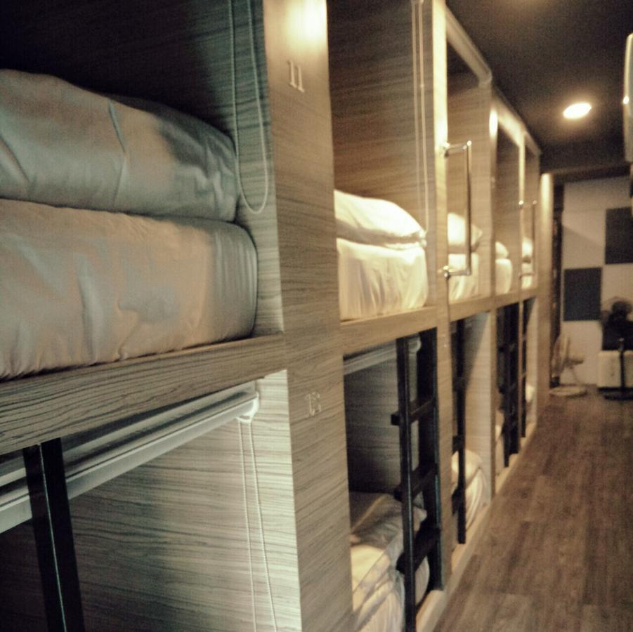 בנגקוק Badu Sukhumvit Dormitory מראה חיצוני תמונה