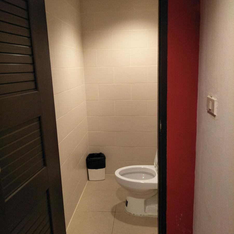 בנגקוק Badu Sukhumvit Dormitory מראה חיצוני תמונה