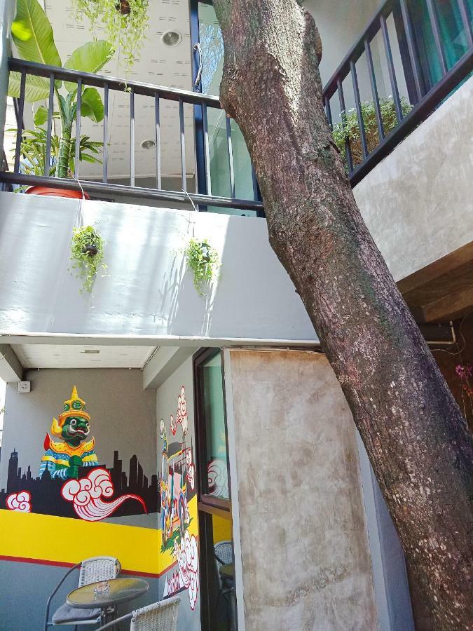 בנגקוק Badu Sukhumvit Dormitory מראה חיצוני תמונה