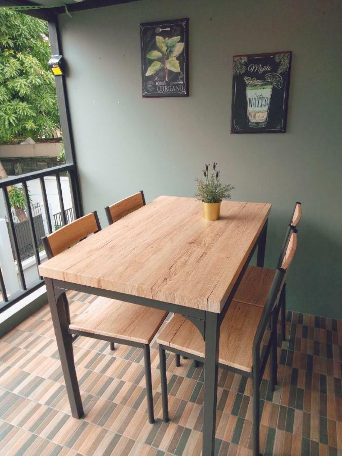 בנגקוק Badu Sukhumvit Dormitory מראה חיצוני תמונה