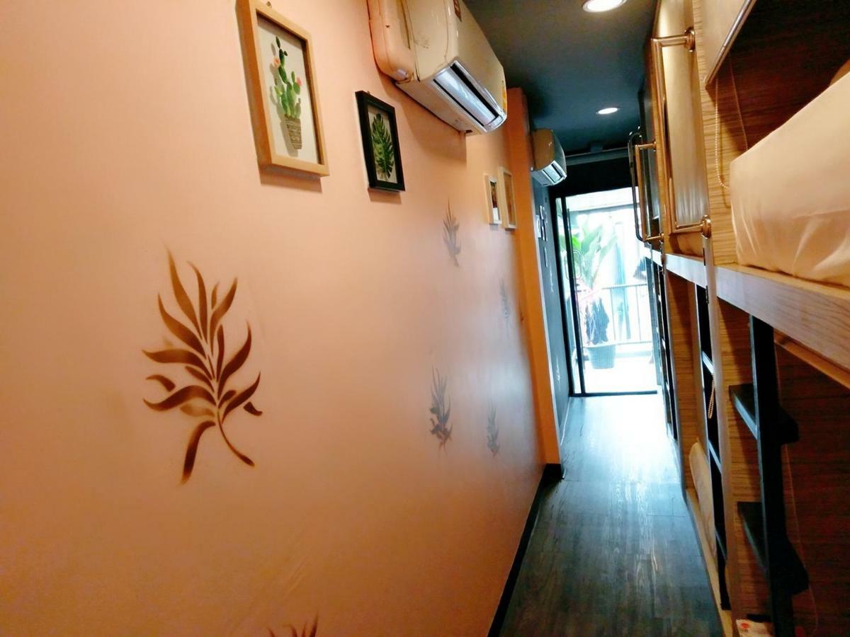 בנגקוק Badu Sukhumvit Dormitory מראה חיצוני תמונה