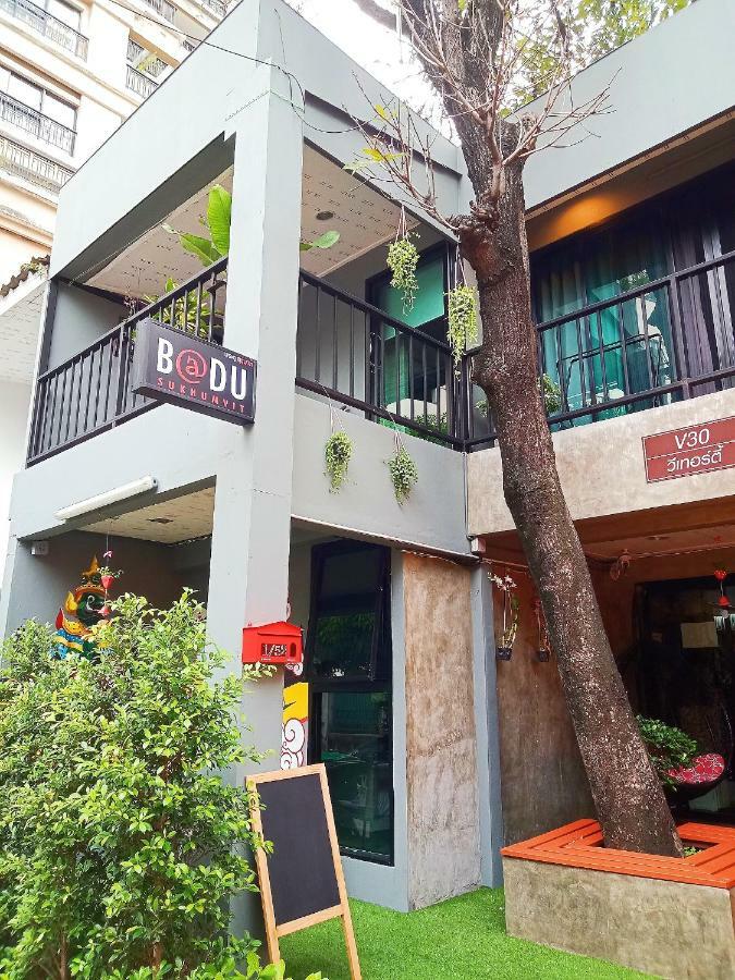 בנגקוק Badu Sukhumvit Dormitory מראה חיצוני תמונה