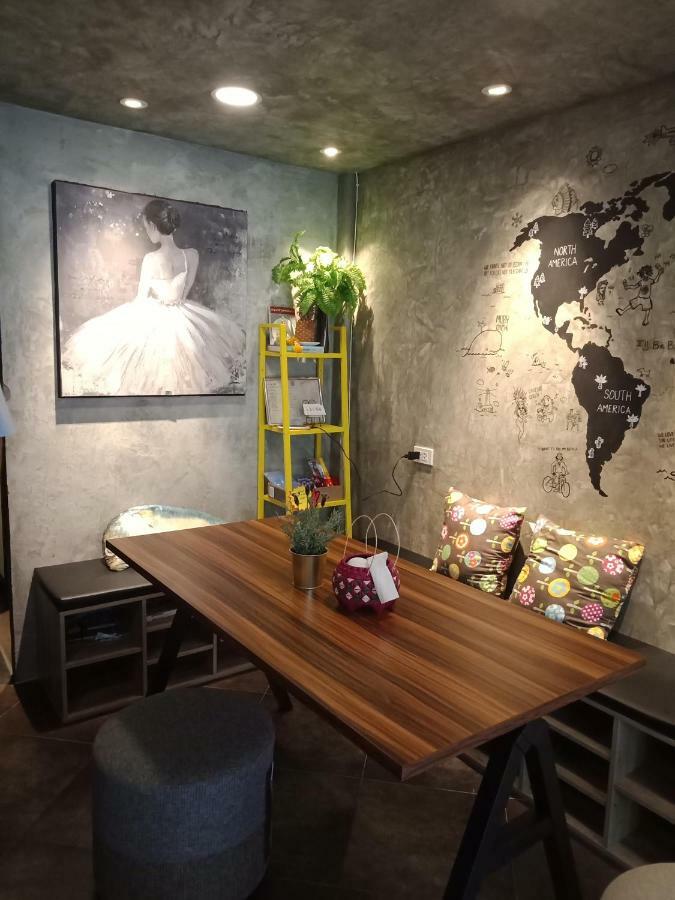בנגקוק Badu Sukhumvit Dormitory מראה חיצוני תמונה