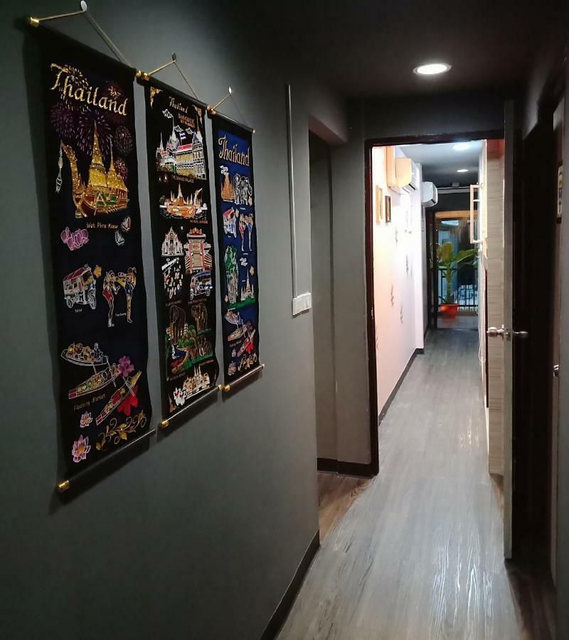בנגקוק Badu Sukhumvit Dormitory מראה חיצוני תמונה
