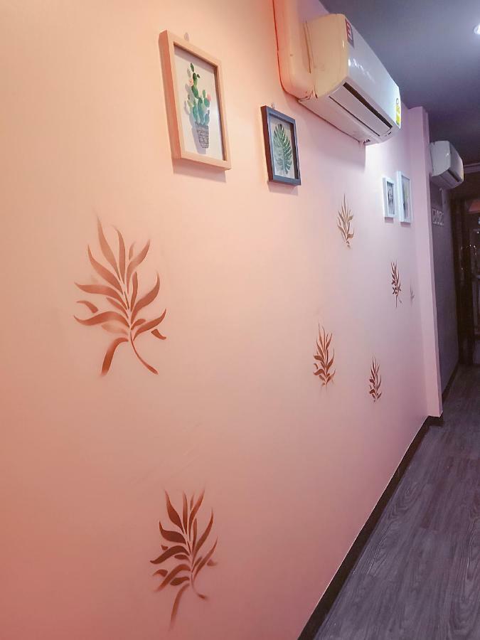 בנגקוק Badu Sukhumvit Dormitory מראה חיצוני תמונה